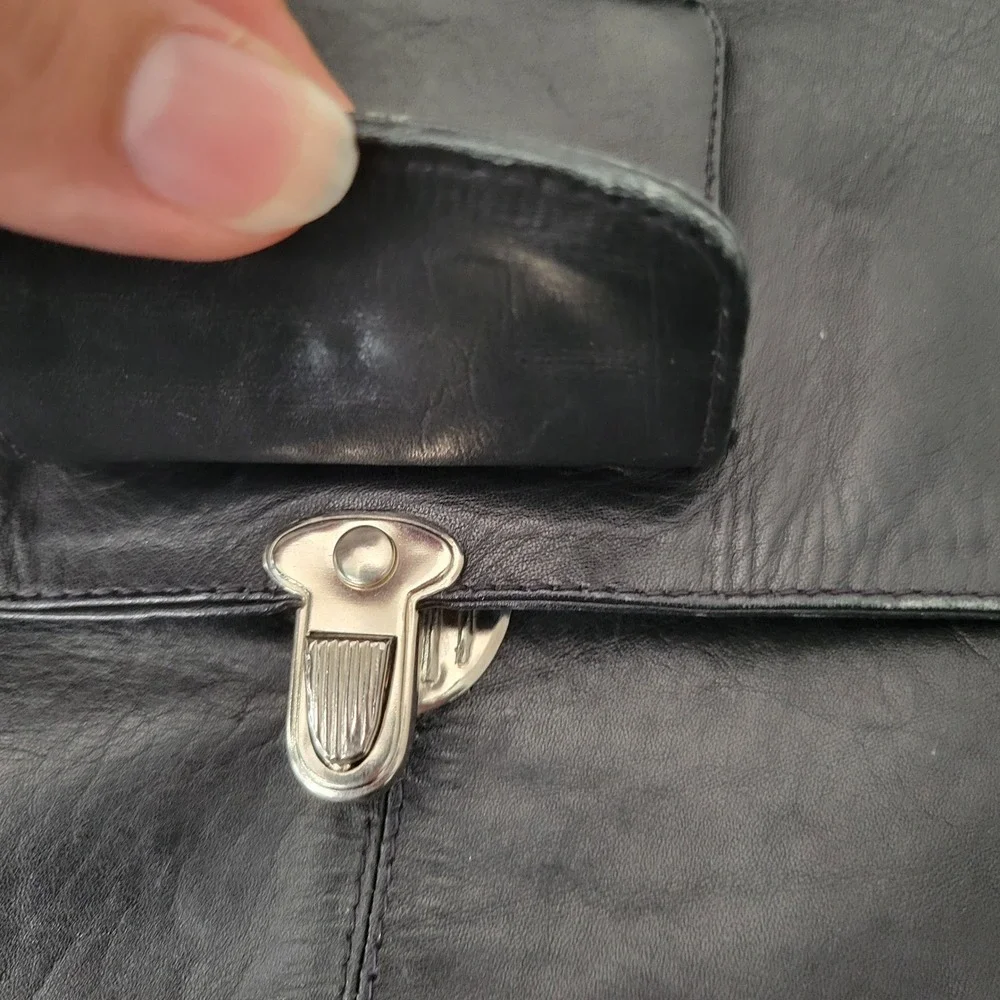 Kenneth Cole Black Genuine Leather Messenger Bag Satchel Laptop Bag Vintage Soft